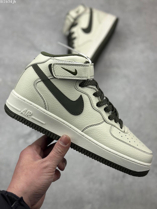 夏日特惠💰460 小红书爆款 公司级 Nike Air Force 1 Mid '07 米军绿 满天星中帮空军一号休闲板鞋 商品图3