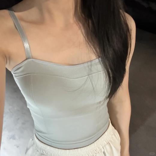 <曾小咸推荐> 可调节肩带背心 日常59/件 今天活动价29.99/件  50/2件！【预售款，预计3-15天发货】 商品图0