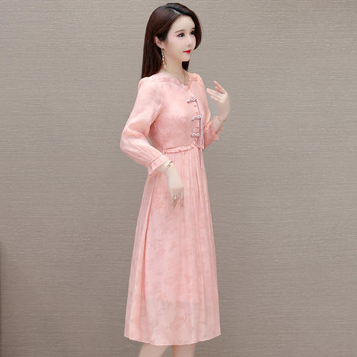 QYM-6628106中式连衣裙复古盘扣长袖粉色中长裙时尚女装高腰A字裙 商品图1