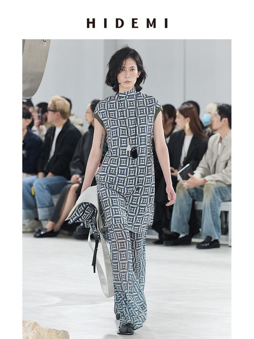 HIDEMI “我们做印花”经典几何图形印花垂顺套装 短袖上衣/阔腿裤/长袖衬衫 商品图0
