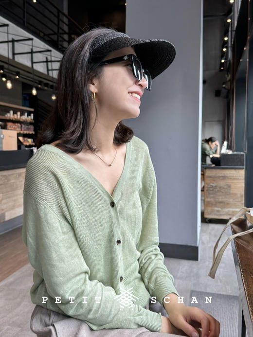 PETIT SCHAN小闪 CLO#476 irrelevant years 无关岁月 纯亚麻多色简约基础款V领针织防晒开衫 商品图3