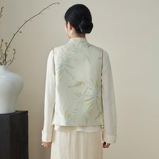 提花改良国风，新中式金丝竹叶鸟浮雕马甲WLZD-2411302 商品图1