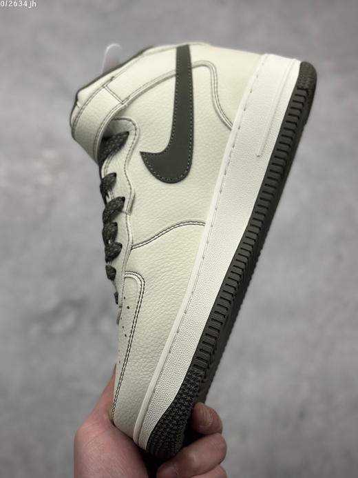 夏日特惠💰460 小红书爆款 公司级 Nike Air Force 1 Mid '07 米军绿 满天星中帮空军一号休闲板鞋 商品图6