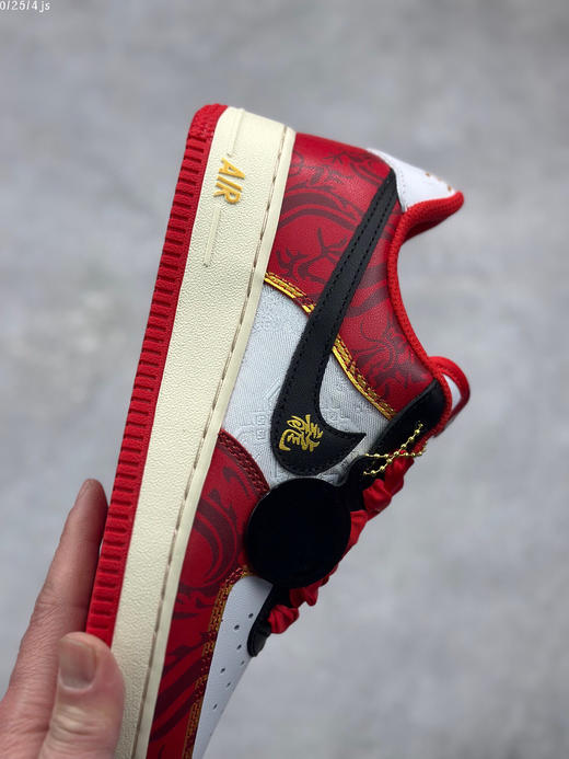 夏日特惠💰430 Nike Air Force 1 Low '07 龙年限定 黑白红低帮空军一号休闲板鞋 商品图5