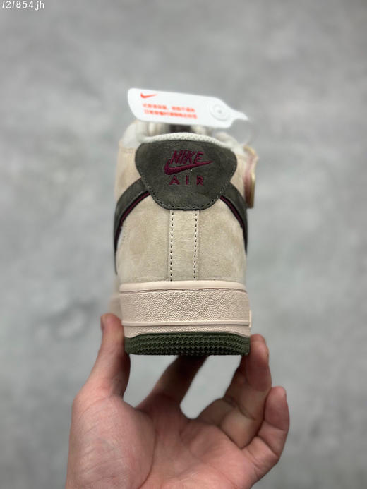 夏日特惠💰470 公司级 Nike Air Force 1 Low ’07 米绿红 麂皮空军一号中帮休闲板鞋 商品图7