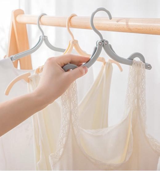 💕行李箱旅行袋里不可或缺的万金油好物究竟是什么❣ 99.999%的家庭都用得上！ ——【Trees&wind便携式折叠衣架】👏 短途出行用得上，长途出行更应该多装几个！ 商品图2