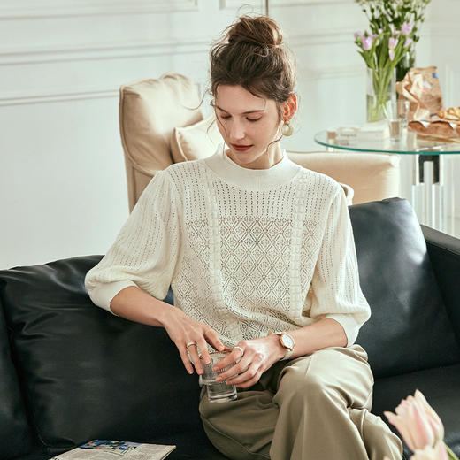 OLrain欧芮儿法式米白色针织衫女春夏2024新款宽松复古镂空套头衫 商品图3