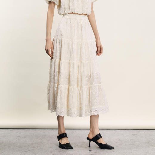 谜底A型刺绣半身裙2024年夏季新品优雅田园风长款伞裙女242MB0513 商品图1