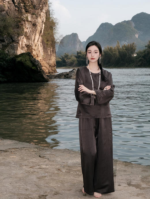 盛唐婧 |真丝重缎龟裂纹裤子 商品图1