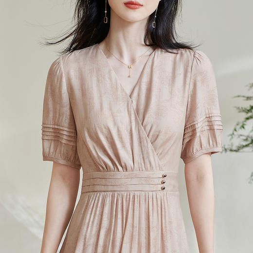 剩S/L/XXL 米思阳2025夏季新款气质高端V领暗纹提花连衣裙设计感A字摆裙子女 商品图4