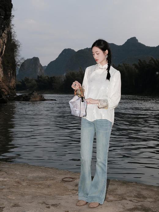 盛唐婧 |浅蓝高腰牛仔微喇裤 [特价品] 商品图3