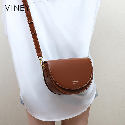 马鞍包 | VINEY含牛皮2024新款高级感小众轻奢通勤百搭斜挎包可单肩5839 商品图5