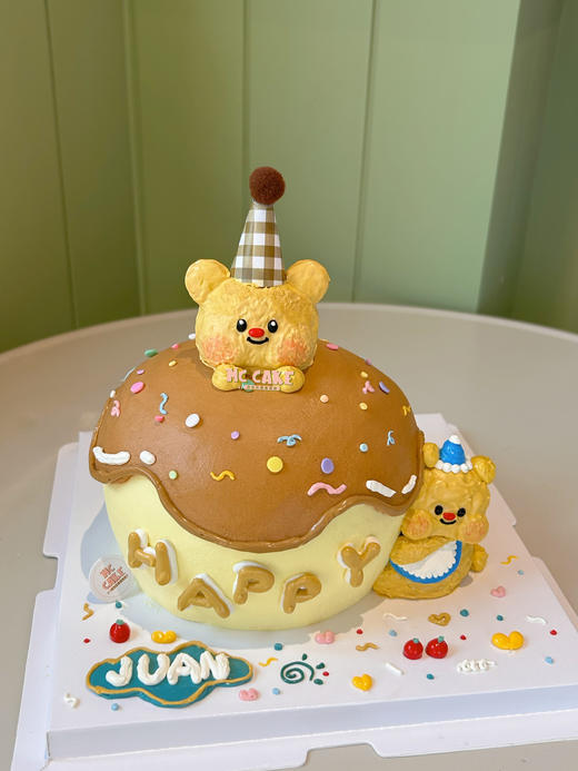 黄油小熊立体裱花蛋糕 商品图0