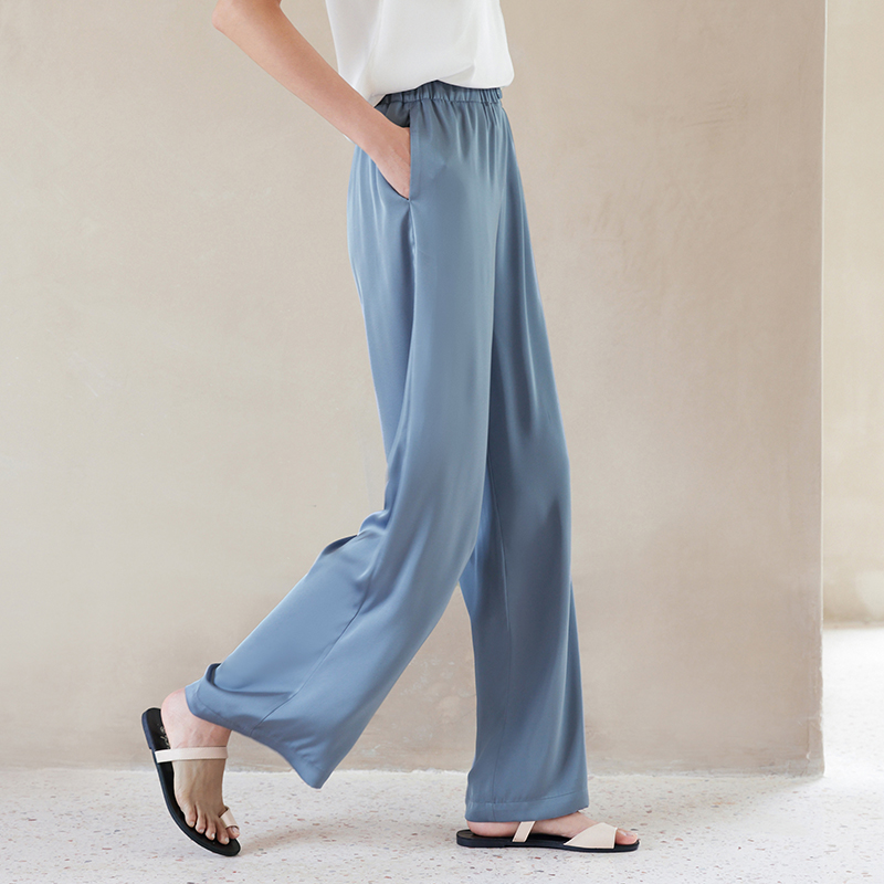 IN AND ON 凉爽丝滑飘逸云朵裤 52162