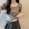 【69元2件】女法式方领短袖T恤 夏季辣妹弧形不规则下摆 纯色短款修身正肩内搭打底上衣 商品缩略图1