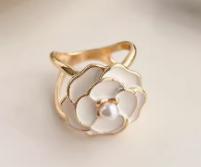 丝巾扣（白山茶花） 商品图0