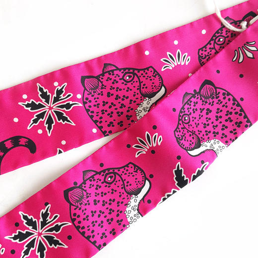 【全新】Hermes爱马仕 玫红色豹子twilly小丝巾 250324NJ46 商品图2