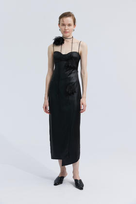 胸部结构连衣裙