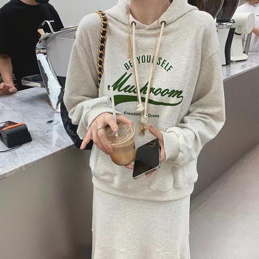 金蘑菇菇【 假日甜心 自制卫衣】多版本字母印花连帽卫衣套装 商品图3