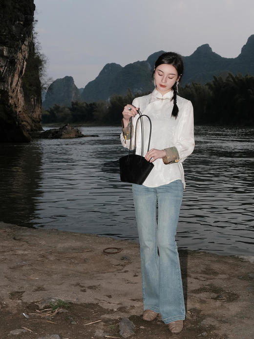 盛唐婧 |浅蓝高腰牛仔微喇裤 [特价品] 商品图2