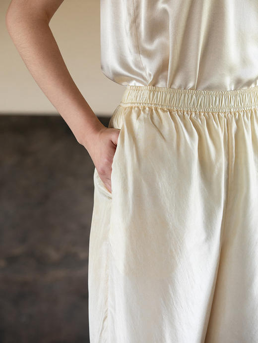 牧衣游原创 炒色真丝裤子光泽桑蚕丝高级感通勤百搭休闲裤女 红豆 商品图3