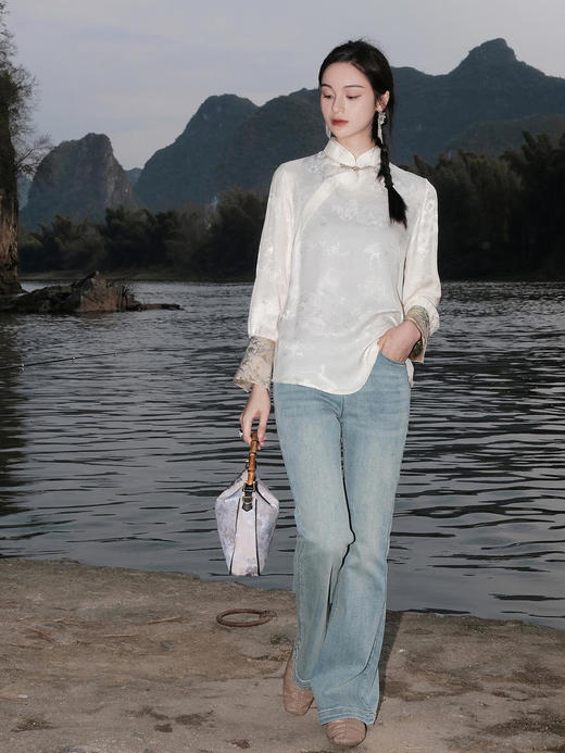 盛唐婧 |浅蓝高腰牛仔微喇裤 [特价品] 商品图1