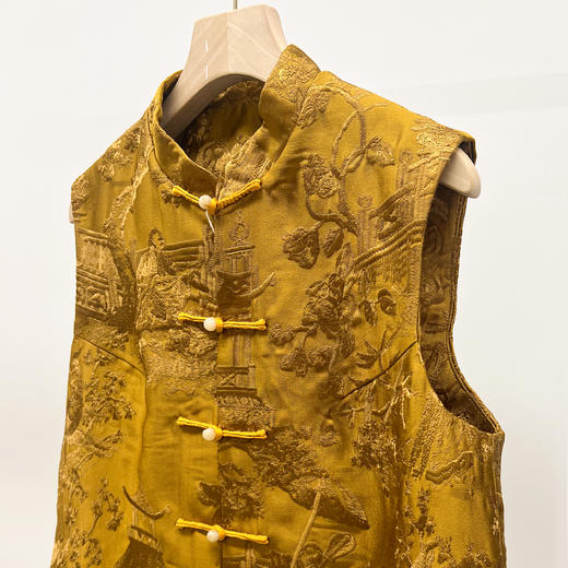  XFV246001 刺绣马甲 商品图1