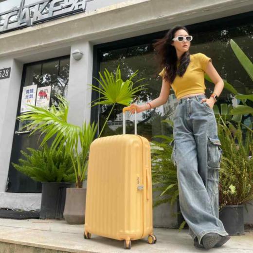 🔺【鸿一面包行李箱】♦️相信我，物超所值！🌸这款出圈的行李箱采用的是双轴承万向轮，🌻其特有的顺滑度，省力度都是可以竖大拇指的，👍省力又静音。这一点感觉很厉害了。💕 商品图3