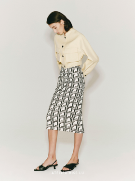 【晴空飞行】造型大口袋立领短款外套