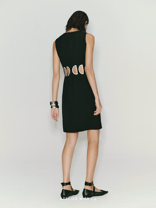 【遐想】腰部几何镂空撞色拼接收腰连衣裙 商品图3