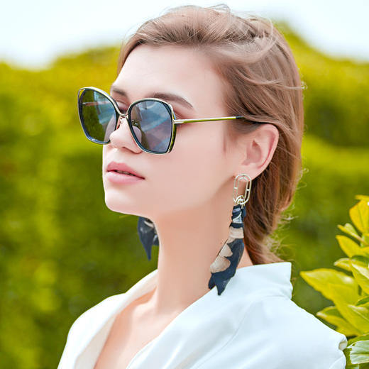 【分销】威古氏女士太阳镜偏光镜片方圆大框墨镜，辅以金属装饰，传递高级设计感 商品图8