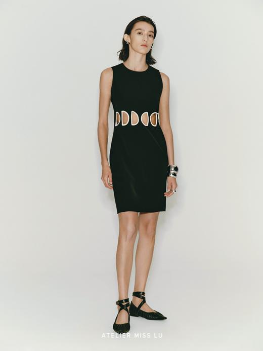 【遐想】腰部几何镂空撞色拼接收腰连衣裙 商品图2