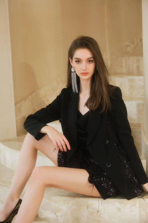 黑色进口醋酸拼接驼鸟毛修身西装外套 商品图0