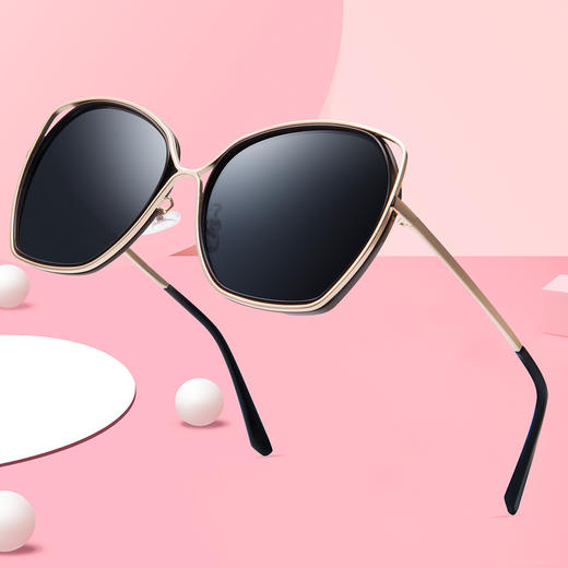 【分销】威古氏女士太阳镜偏光镜片方圆大框墨镜，辅以金属装饰，传递高级设计感 商品图7