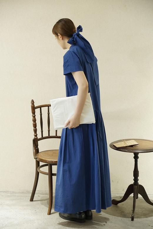 apuntob 小尖领落肩袖蓝色连衣裙(附腰带) 商品图0