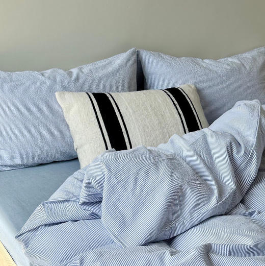 手工编织羊毛色织条纹靠枕 商品图2