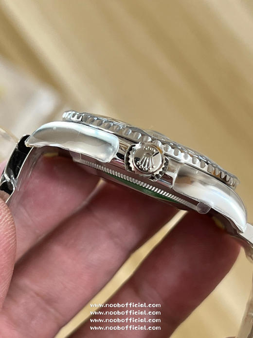 CLEAN/c厂推出游艇40mm系列 126622.  ps/126655玫瑰金版本近期推出
1.左侧/右侧 GEN=真品   clean=clean厂产品➕搭配正品一致的定制版3235一体机芯❕❕❕ 商品图13