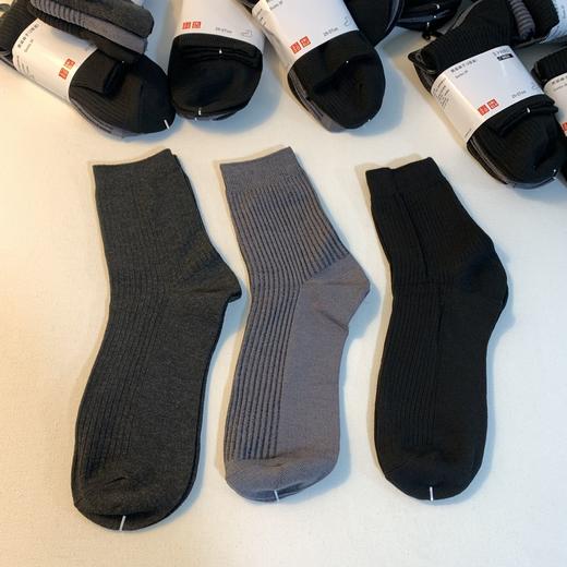 特价出~ U家男款竖纹理中通袜（一卡3双 ） 商品图10