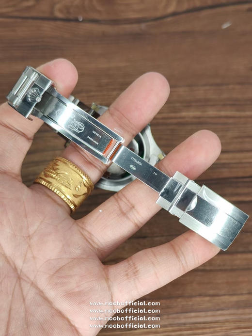 CLEAN/c厂推出游艇40mm系列 126622.  ps/126655玫瑰金版本近期推出
1.左侧/右侧 GEN=真品   clean=clean厂产品➕搭配正品一致的定制版3235一体机芯❕❕❕ 商品图5