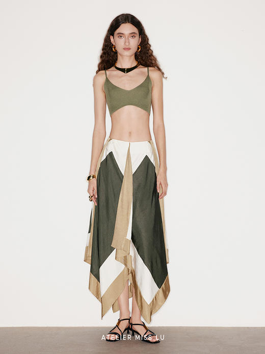 【青松周末】无压感弹力针织吊带短款背心 商品图0