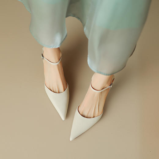 【预售5天】纯色优雅，尖头中空高跟凉鞋HB&Z38 商品图7
