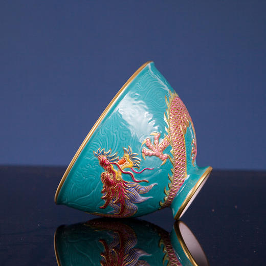 湖水绿雕刻描金海水龙纹杯（北京SKP店首发） 商品图3