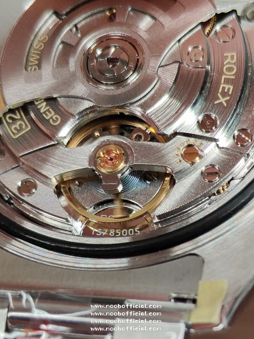 CLEAN/c厂推出游艇40mm系列 126622.  ps/126655玫瑰金版本近期推出
1.左侧/右侧 GEN=真品   clean=clean厂产品➕搭配正品一致的定制版3235一体机芯❕❕❕ 商品图8