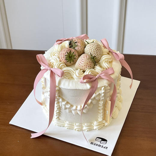 淡雪茉莉草莓香缇奶油蛋糕 商品图4