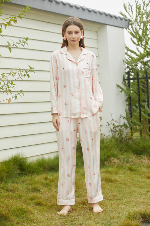 【79元限时秒杀】【秀黛】女翻领水果丝质长袖套装女士长袖家居服睡衣L1551015T【门店同款】【如遇缺货自动退款，介意勿拍】 商品图4