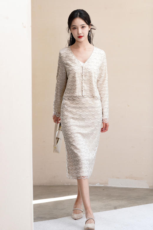 逸红颜明月优选#『美人鱼』重磅高定系列 非遗钉珠工艺 小香风优雅套装 端庄华丽#新增长款杏色半裙 商品图6