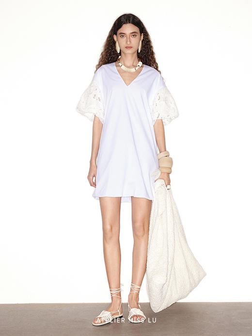 【光影疏离】蕾丝拼接廓形短袖连衣裙 商品图0