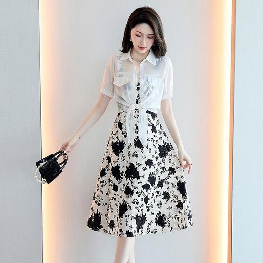 【预订·最迟6天发货】两件套连衣裙女夏2024年新款高级感气质洋气别致独特碎花裙子套装 商品图3