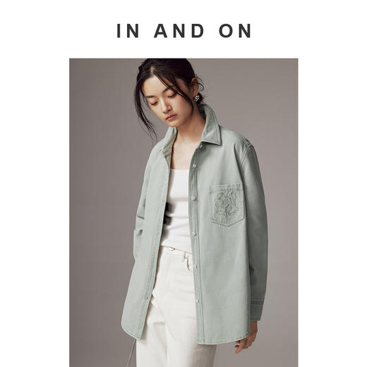 IN AND ON 色彩丹宁 复古雪花洗刺绣牛仔衬衫 54159 商品图3