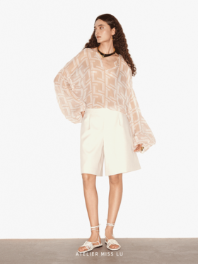 【彩虹布丁】品牌定染字母印花桑蚕丝不规则领口上衣